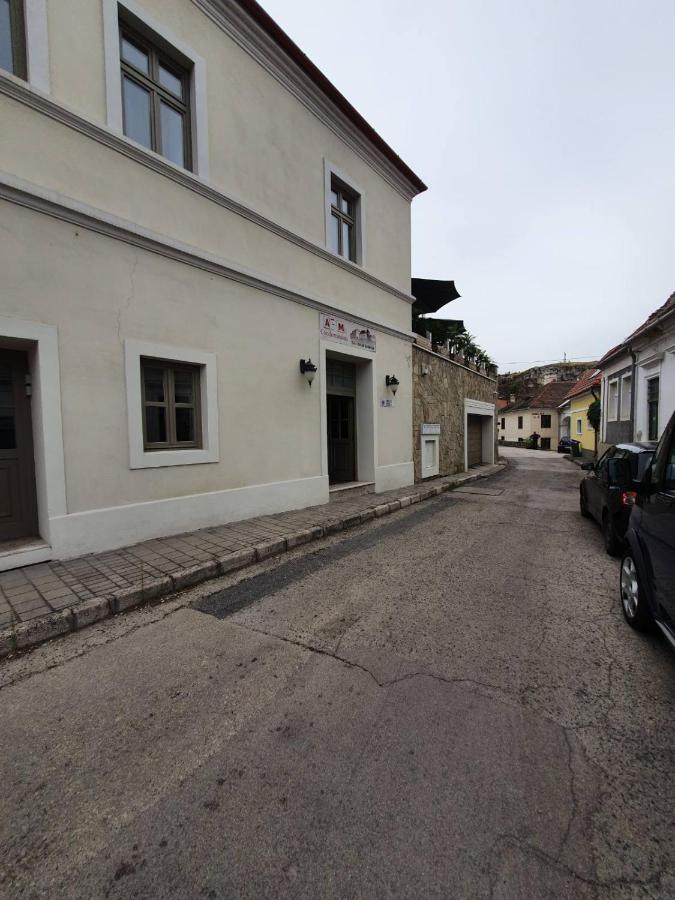 A-M Condominium Veszprém Екстериор снимка